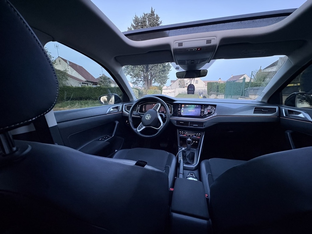 Volkswagen POLO VI - intérieur panoramique